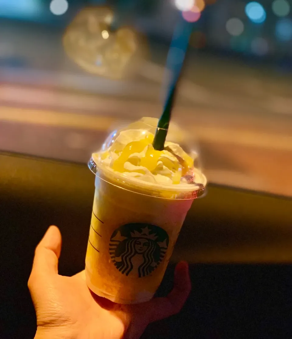 Snapdishの料理写真:スタバの発酵レモンヨーグルト|Yoco⋆︎*さん