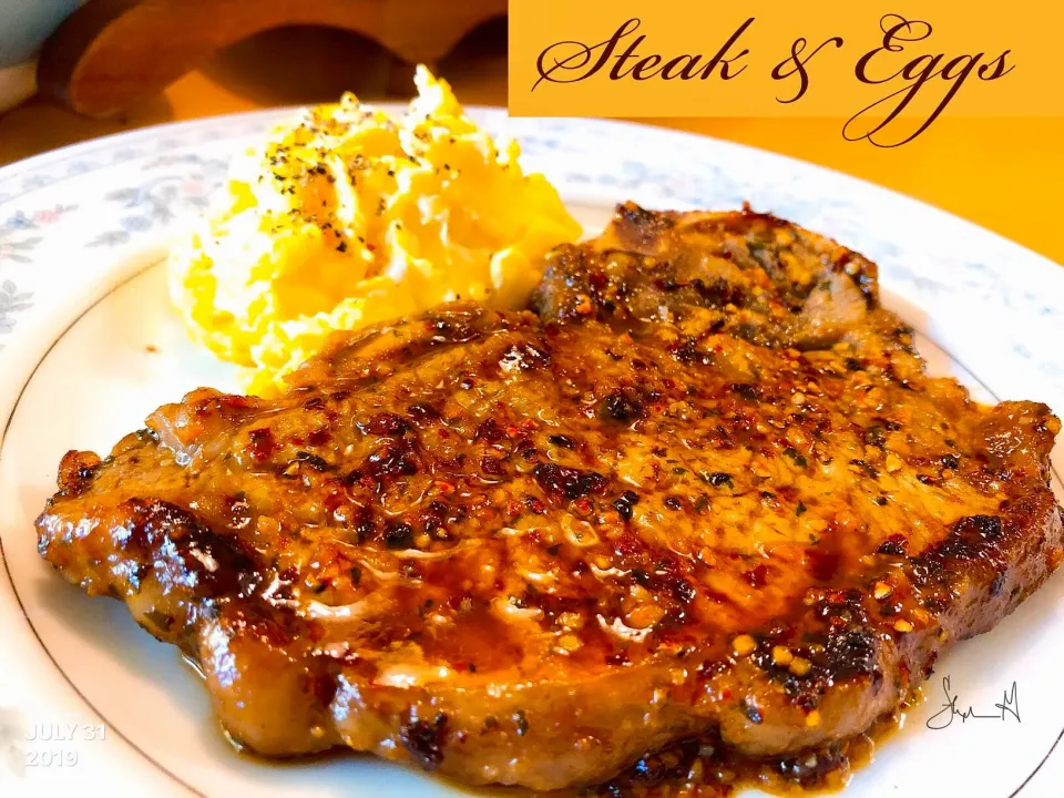 Snapdishの料理写真:Steak and eggs|Ms.Stephさん