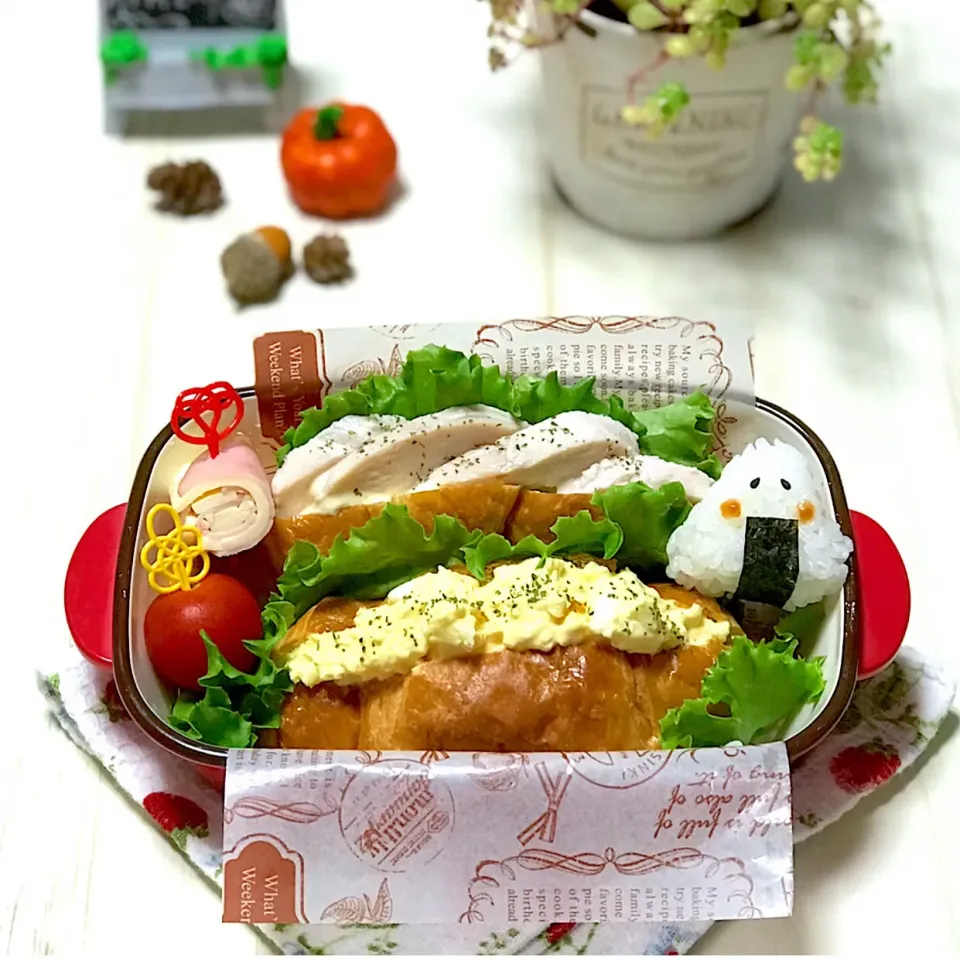 クロワッサンサンド弁当🥪。|emi.さん