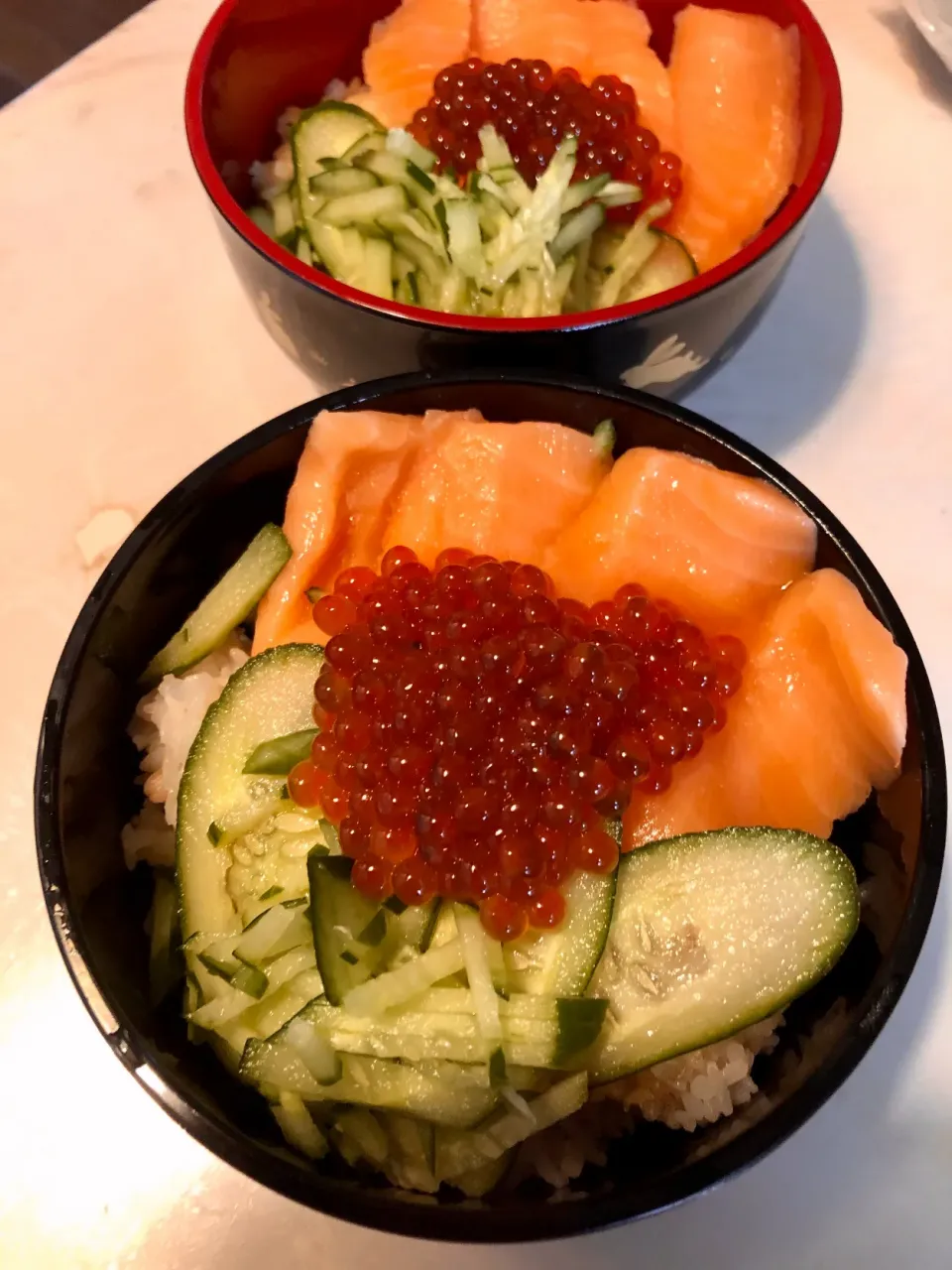 Snapdishの料理写真:サーモンいくら丼|ぷーはるひゅうさん