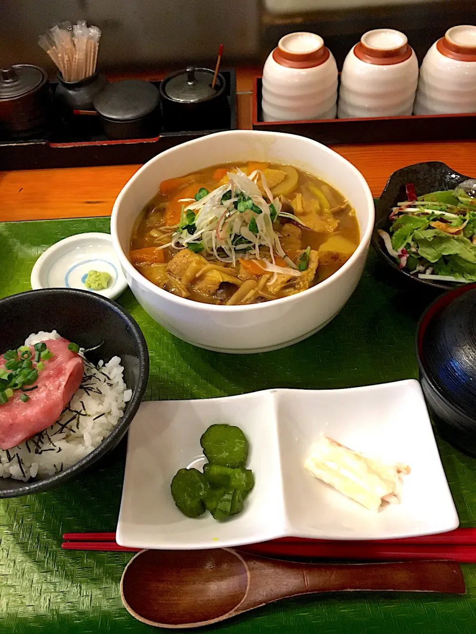 カレー南蛮うどんとミニネギトロ丼@魚殿(新橋)|yoooochanさん