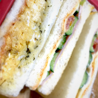 花子さんのサンドイッチ