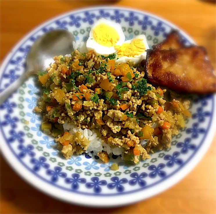 ドライカレーとメカジキの竜田揚げ|はらぺこ青虫さん