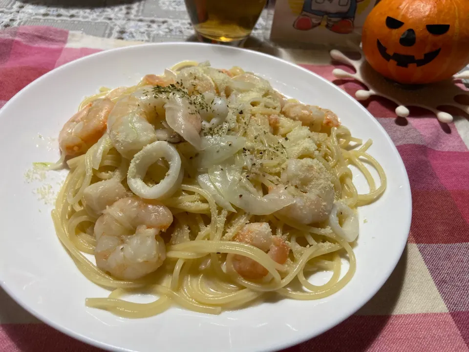 Snapdishの料理写真:海鮮クリームパスタ|ハルのただ飯さん