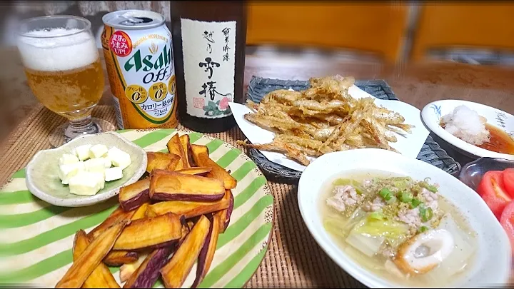 ワカサギの天ぷら
さつまバター🍠
白菜と豚肉の炊いたん🌱
    🍺🍶|びせんさん