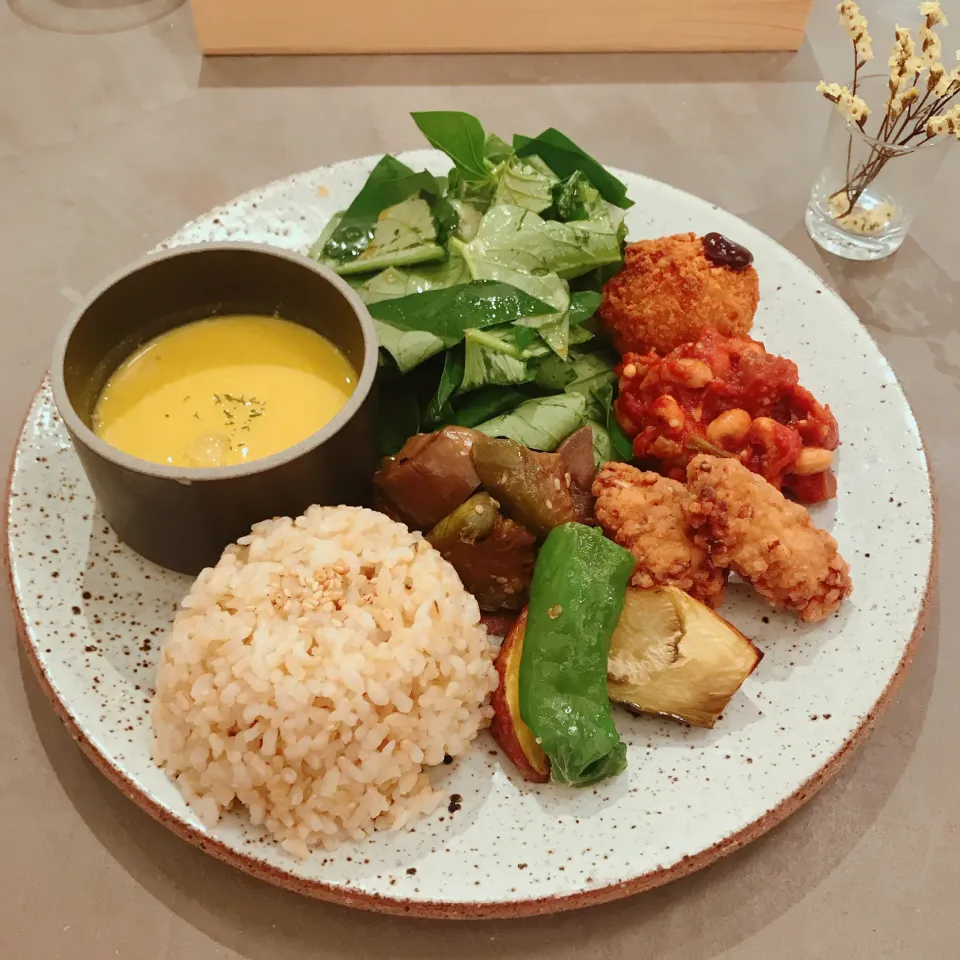 Snapdishの料理写真:ベジタブル4種プレート🥬|ちゃみこさん