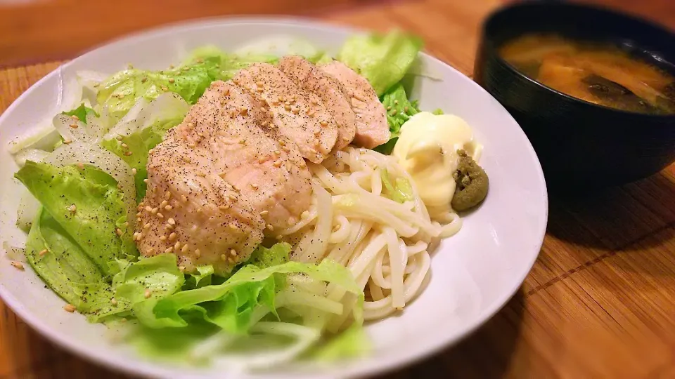 ｻﾗﾀﾞﾁｷﾝうどん～
の晩ごはん✨|kaz(*･ω･)さん