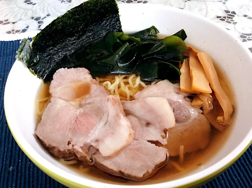 Snapdishの料理写真:東京ラーメン😋煮干しだよ〜|アライさんさん