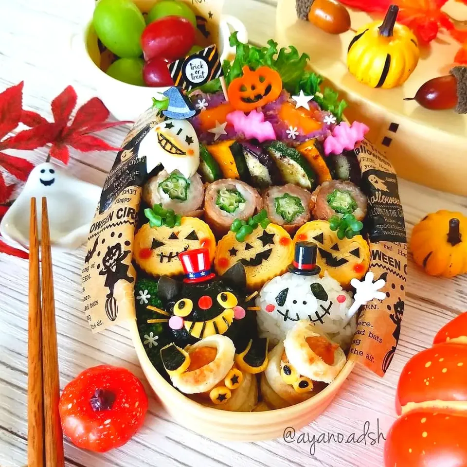 黒猫とジャックのおにぎり弁当🎃👻|ayano.adshさん