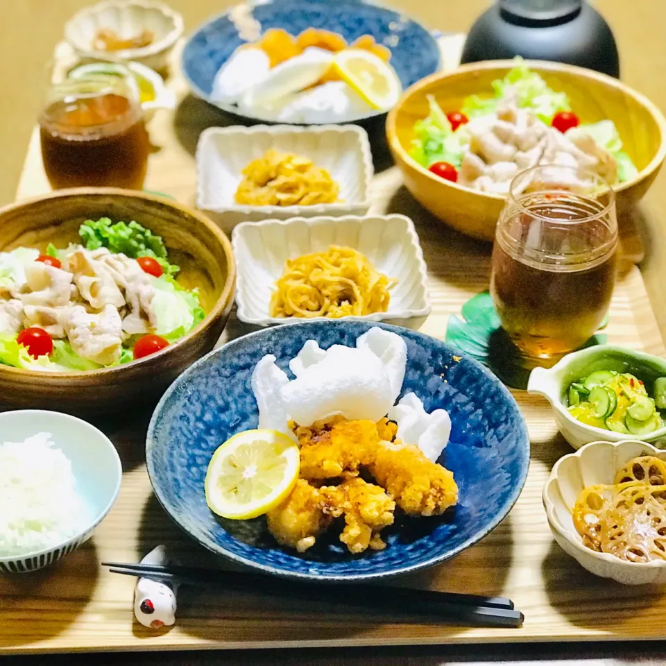 Snapdishの料理写真:『冷しゃぶサラダ』と『唐揚げ』定食|nailsbayさん