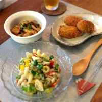 カキフライ
チョップドサラダ
鶏もも肉とちくわぶの煮物