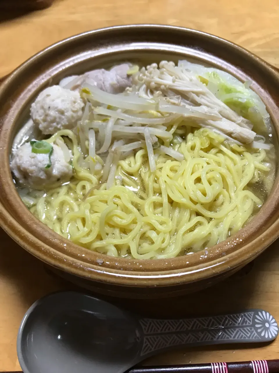 鶏団子とモヤシ入り煮込みラーメン|tomoさん