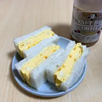 自宅で！厚焼き卵サンド！|よったくさん