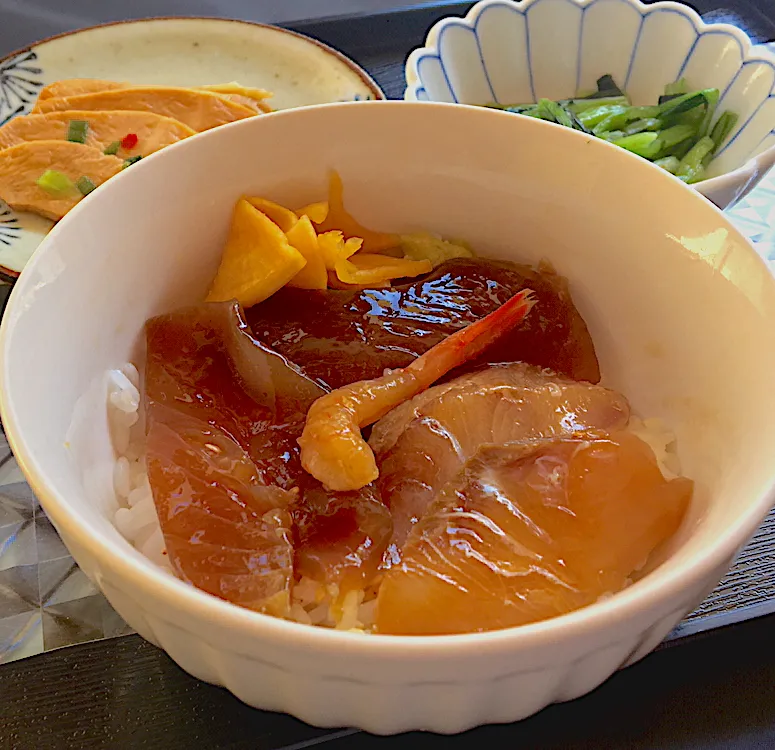 昼ごはん☀️☀️🔆断酒185日目                        台風の被害で停電！冷凍庫から放出。|ぽんたさん