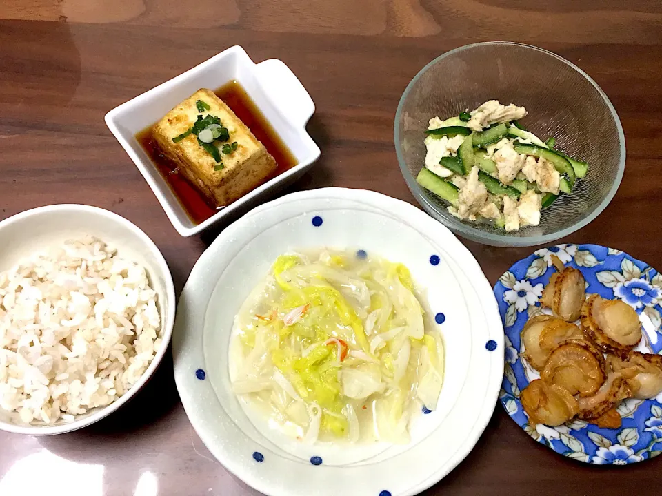 白菜の炒め煮 ホタテのバター焼き 蒸し鶏ときゅうりの胡麻和え 揚げ出し豆腐|おさむん17さん