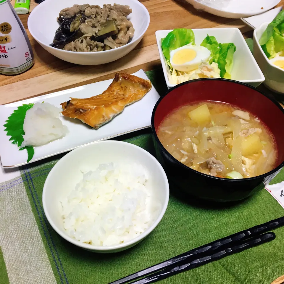 お夕飯 豚汁は、どんぶりで😅|renharuruさん