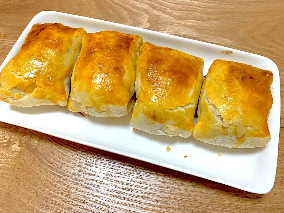 Snapdishの料理写真:Bolen pisang|yeni kartikasariさん