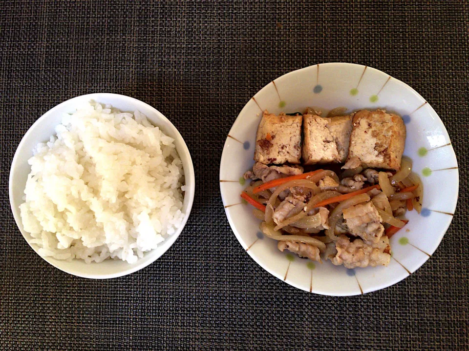 豚バラ肉と厚揚げの炒め(ハーフ)ご飯|ばーさんさん