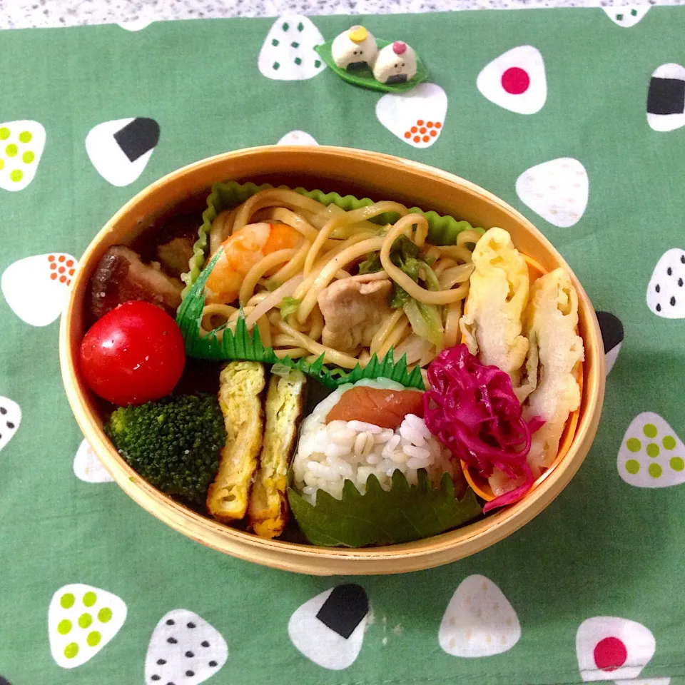 Snapdishの料理写真:今日のお弁当 #わっぱ弁当  #夫弁当  #地味弁当  #おにぎりアクション2019 #世界食料デー|naonaomimichanさん