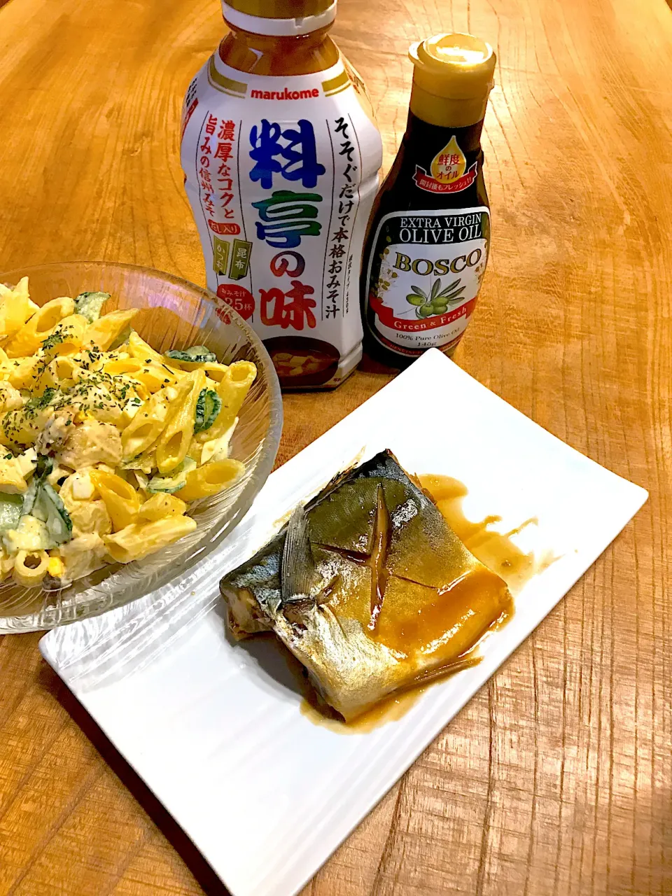 Snapdishの料理写真:サバの味噌煮、ペンネサラダ|のむのむさん