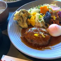 今日のランチ(」ﾟoﾟ)」ﾊﾝﾊﾞｰｰｰｰｰｸﾞ!!|𝔜𝔲𝔪𝔦𝔨𝔬さん