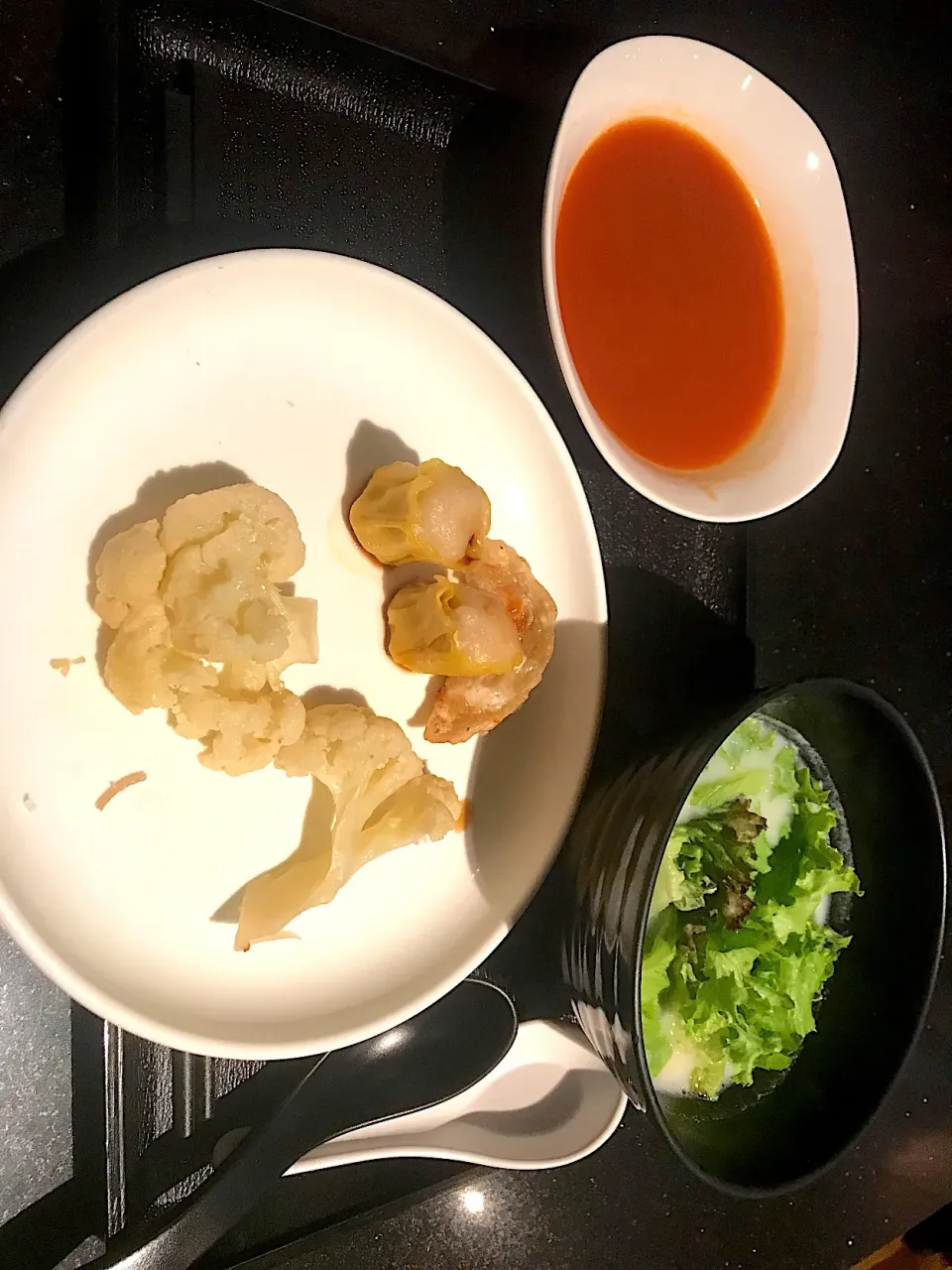 Snapdishの料理写真:Flat rice noodles, tomato soup, pork dumpling & vegetables|Sky Blueさん