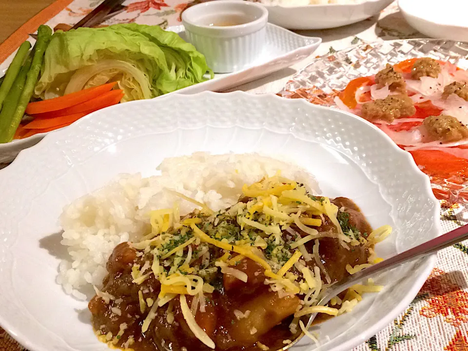 Snapdishの料理写真:チキンカレーチーズトッピング🧀|Saori.Sさん