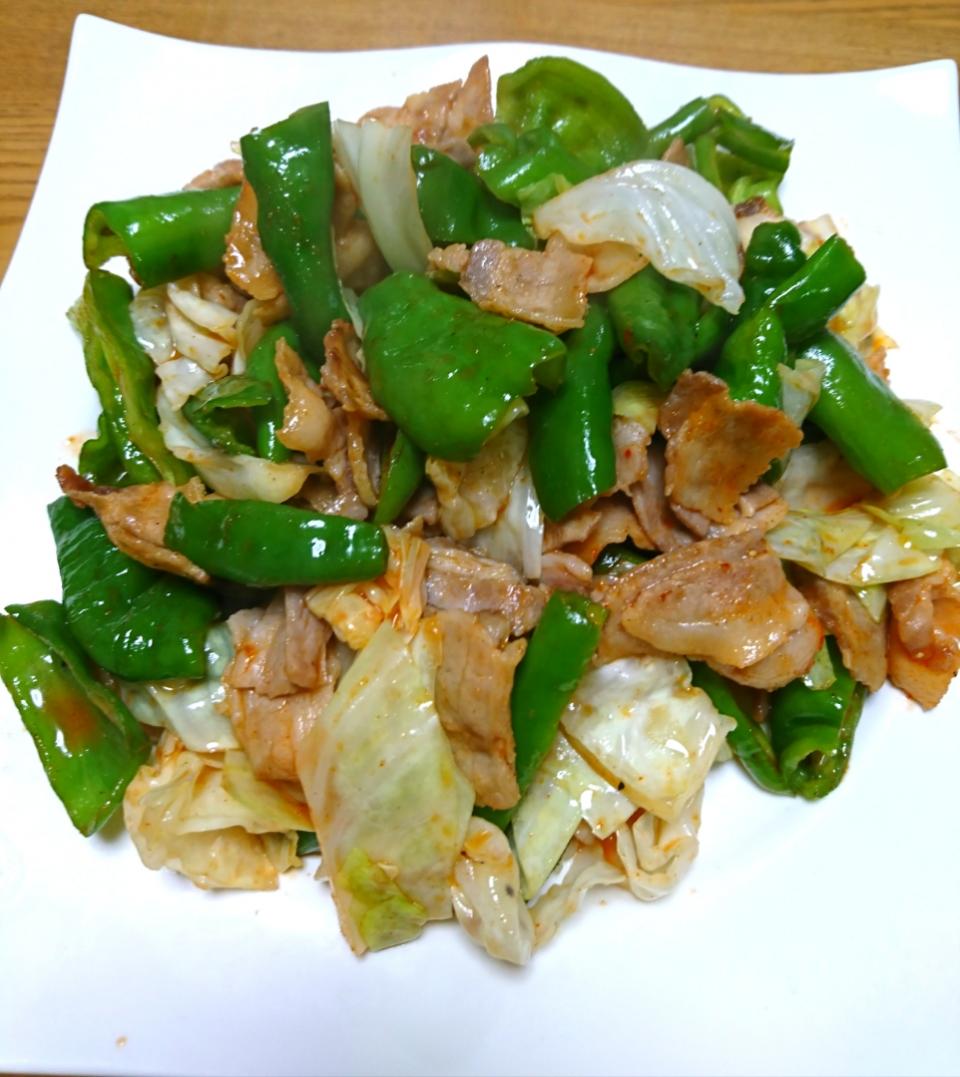 『万願寺とうがらしと豚肉のコチュジャン炒め』