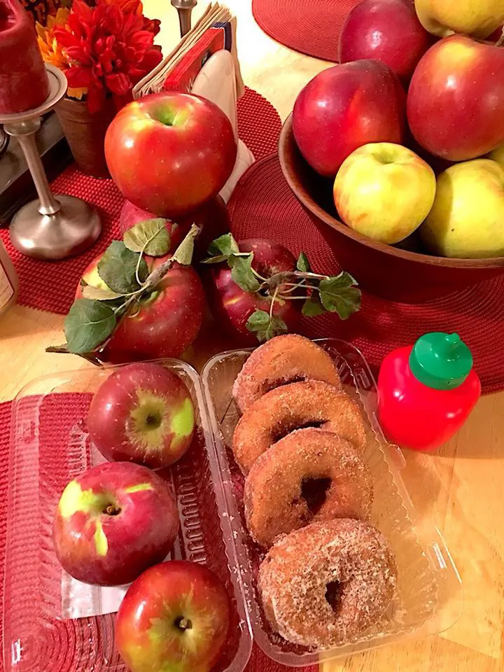 Snapdishの料理写真:Apple cider donuts|🌺IAnneさん