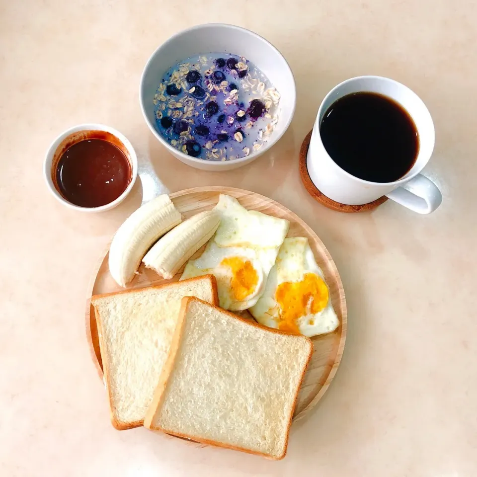 🥯日常の朝ごはん🍞 ブルーベリーオートミール＆ココアピーナッツトーストver.|Rina (˶‾᷄ ⁻̫ ‾᷅˵)さん