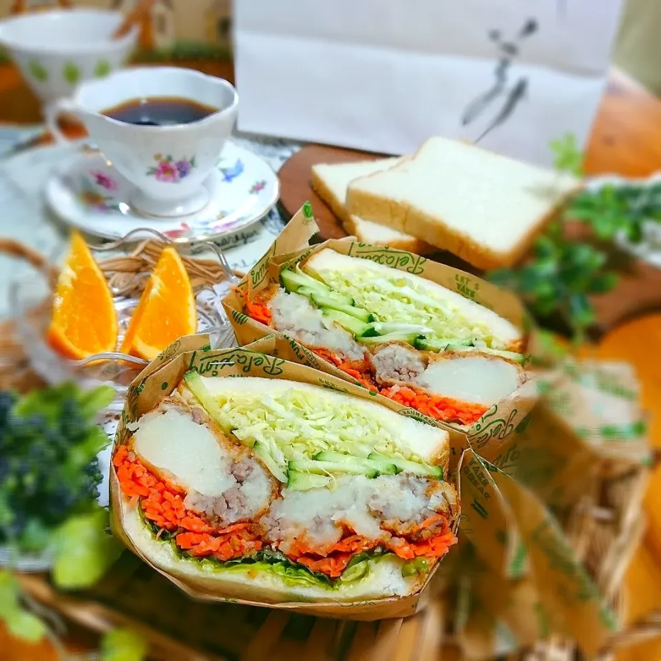 乃が美の生食パンでコロッケサンド🍞|とまと🍅さん