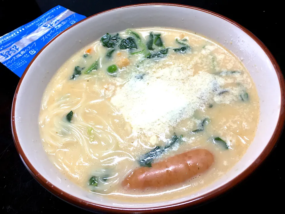 じっくりコトコト ブイヤベース風魚スープ のそうめん クリーム仕立て|すくらんぶるえっぐさん