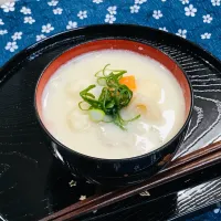 Snapdishの料理写真:根菜たっぷり！酒粕香る豆乳スープ