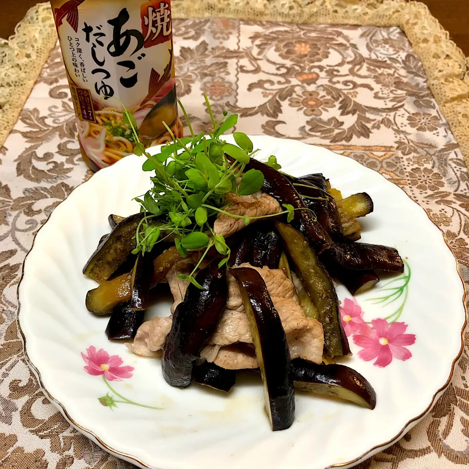 豚茄子生姜醤油焼きあごだしつゆ炒め🌺|henryさん