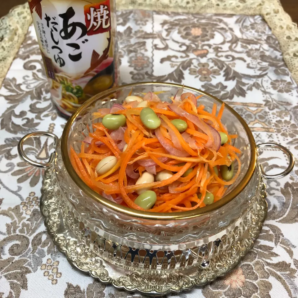 キャロットラペ🥕紫玉ねぎ枝豆大豆🌺|henryさん