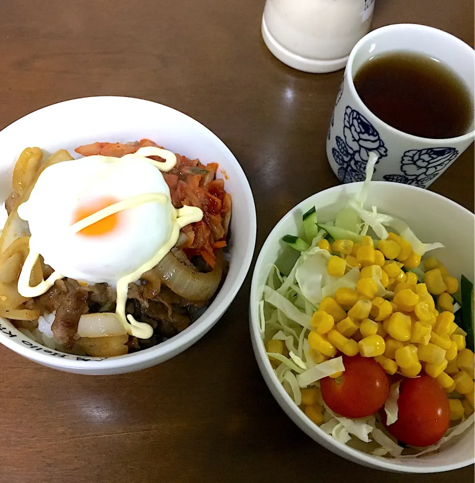 スタミナ丼とサラダ|マイさん