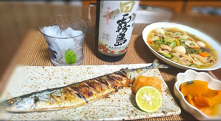 秋刀魚  🐟
具だくさんの八宝菜
カボチャ煮物   🍶|びせんさん