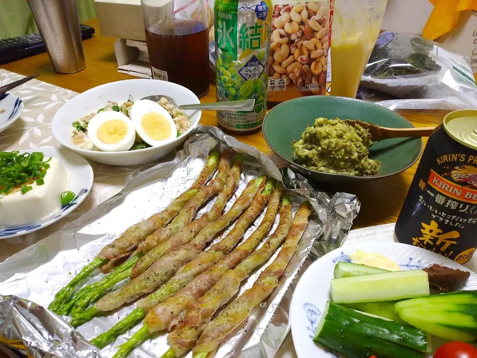 Snapdishの料理写真:10/18の遅い夕食
お家で飲んでます✨🍻🎶|卯月さん