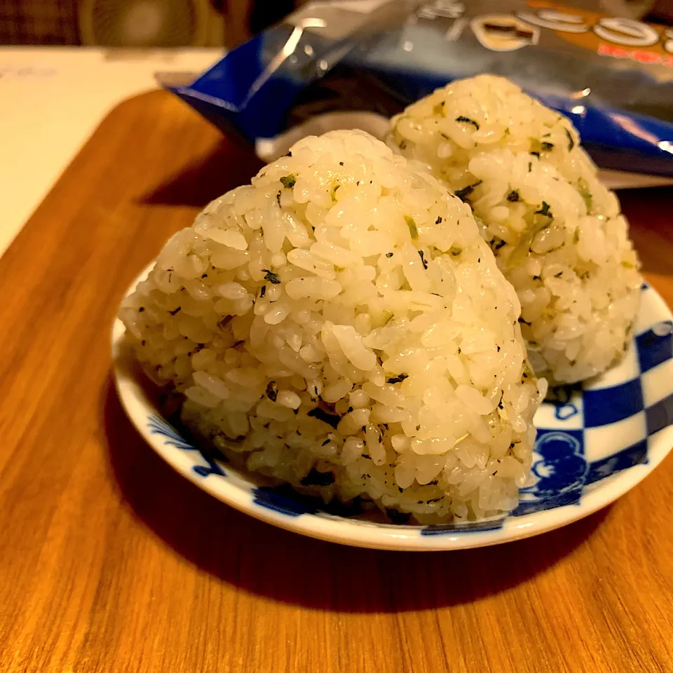 菜飯おにぎり(◍•ڡ•◍)❤|いつみさん