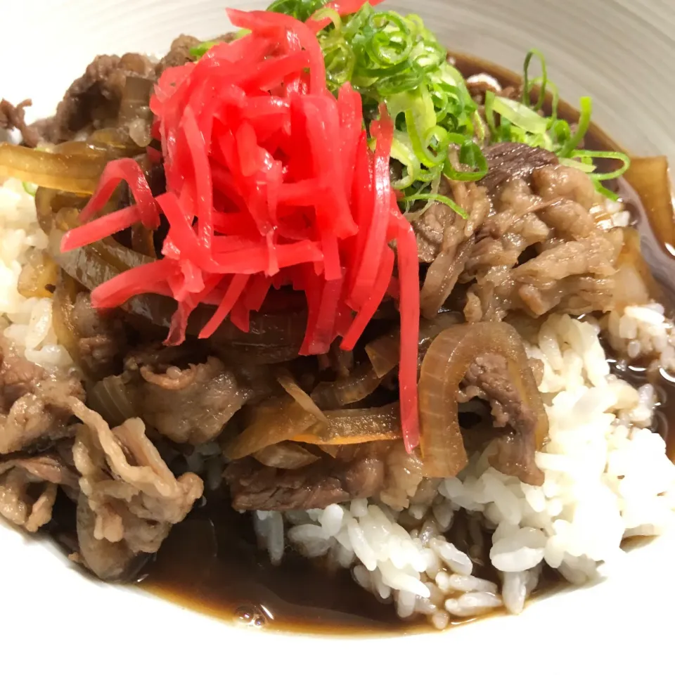 今夜は牛丼にしました！レンチンを活用して時短メニュー🐃|kazzz3さん