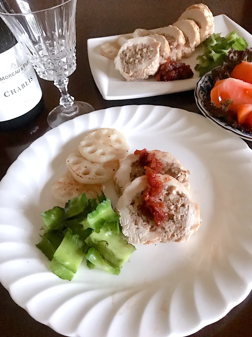 鶏胸肉の手巻きロール 林檎ソース添えで家飲み|とんちんさん