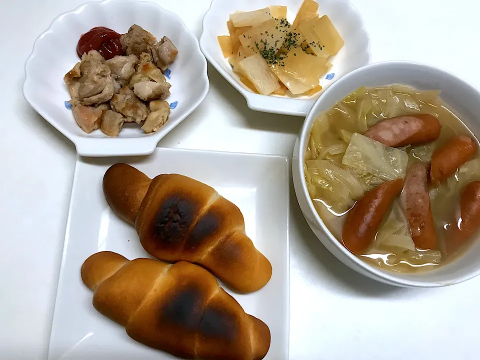 パン、スープ、チキン、大根バター炒め|Pさん