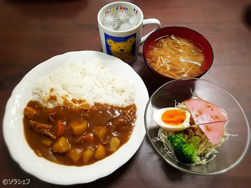 10/12の晩ご飯だよ(*^^*)
★カレーライス
★サラダ
★えのきの味噌汁|ソラシェフさん