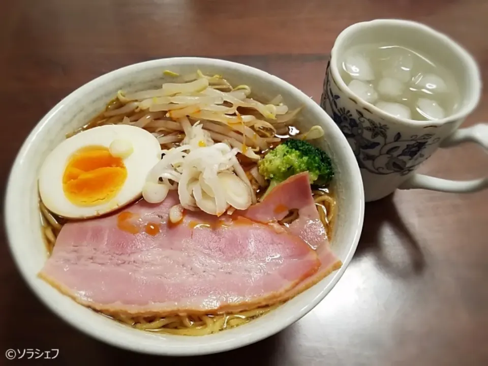 10/14の昼ご飯だよ(*^^*)
★ベーコンともやしの醤油ラーメン|ソラシェフさん