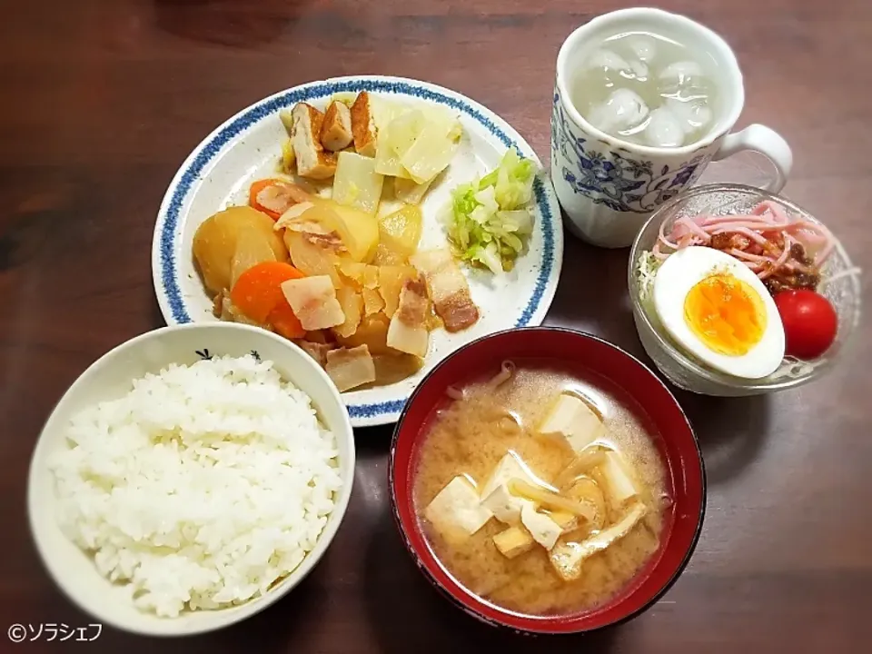 10/14の晩ご飯だよ(*^^*)
★べーじゃが
★さつま揚げと白菜の塩炒め
★キャベツの浅漬け
★サラダ|ソラシェフさん