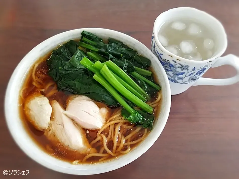 今日のの昼ご飯だよ(*^^*)
★鶏肉とほうれん草の醤油ラーメン|ソラシェフさん