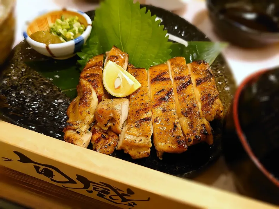 浜千鶏の藁焼きプレートランチ♪
先日食べて美味しかったので、また食べに来ました🎵|yokoさん