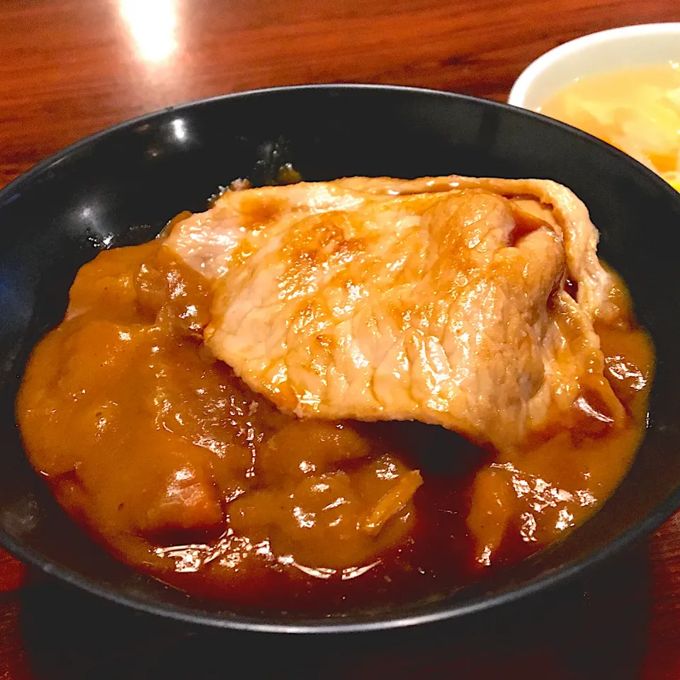 晩ごはん⭐️⭐️🔆                                           カレーライス生姜焼きトッピング！|ぽんたさん