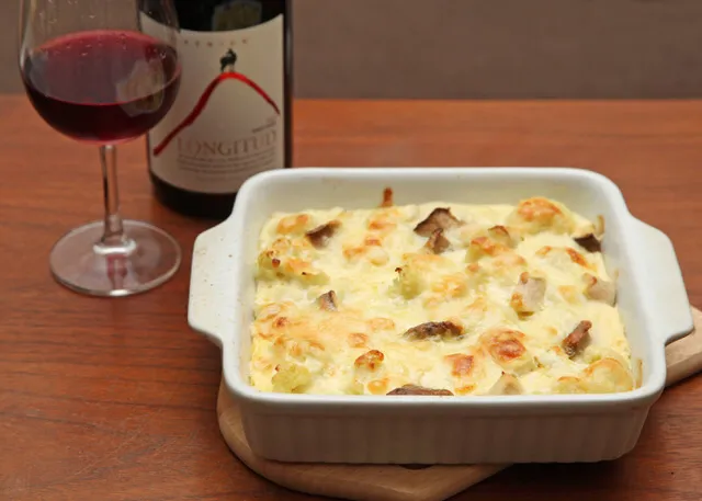 トルコ料理🇹🇷カリフラワーのグラタンとピノ・ノワール　　　　　　　　　　　Cauliflwer gratin & pinot noir|マユマユさん