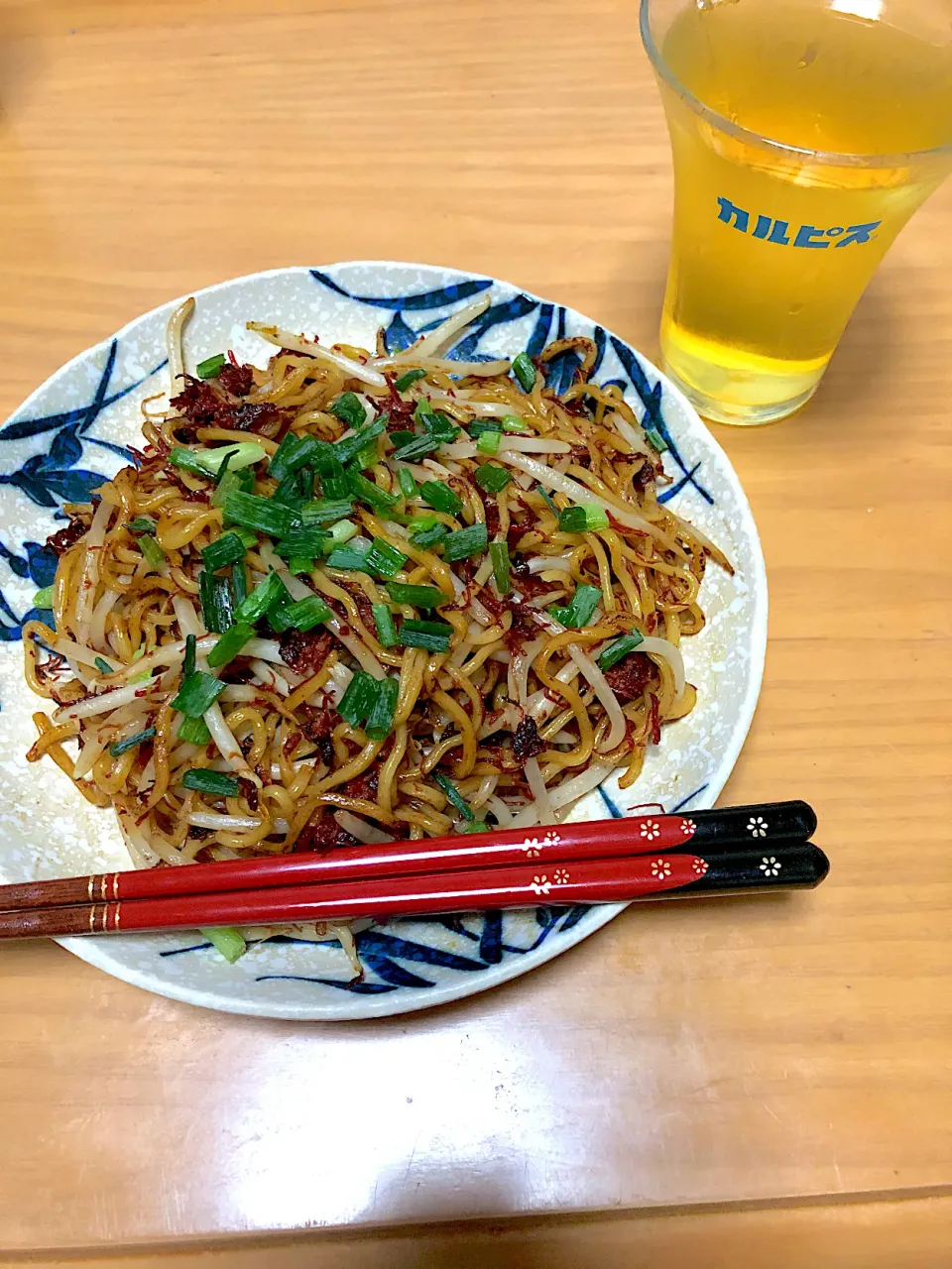 コンビーフの焼きそば|黒蜜きなこさん